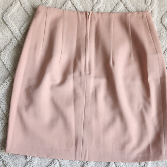 Mini SKIRT. Made whit 100% pure wool. Size 6. - Picture 8 of 11